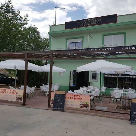 Hostal La Pared Торрес-де-ла-Аламеда Экстерьер фото